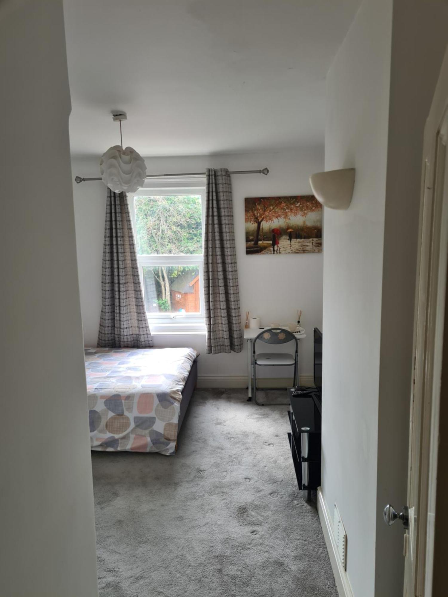 A Private & Beautiful Bedroom With Shared Bathroom In The Heart Of Bournemouth Exterior photo